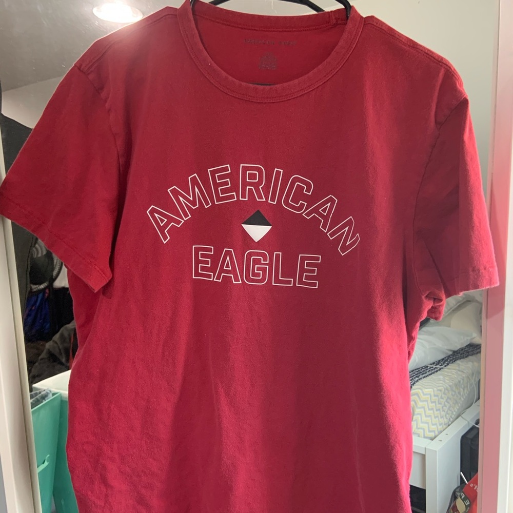 Large washed red American eagle shirt